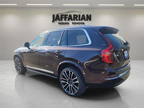 2025 Volvo XC90 B6 Plus 6-Seater