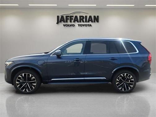 2025 Volvo XC90 Plug-In Hybrid T8 Plus 7-Seater