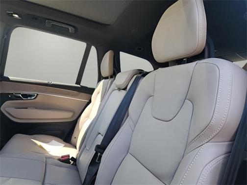 2025 Volvo XC90 Plug-In Hybrid T8 Ultra 7-Seater