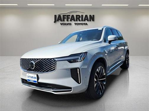 2025 Volvo XC90 Plug-In Hybrid T8 Ultra 7-Seater