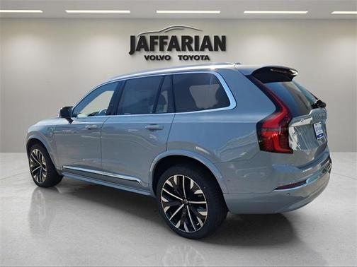 2025 Volvo XC90 Plug-In Hybrid T8 Ultra 7-Seater