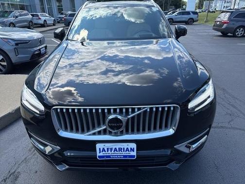 2024 Volvo XC90 Recharge Plug-In Hybrid T8 Ultimate Bright Theme 7-Seater