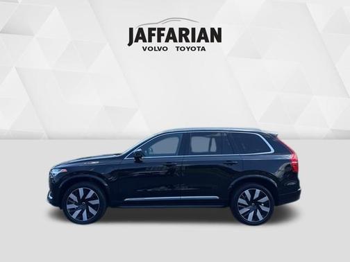 2024 Volvo XC90 Recharge Plug-In Hybrid T8 Ultimate Bright Theme 7-Seater