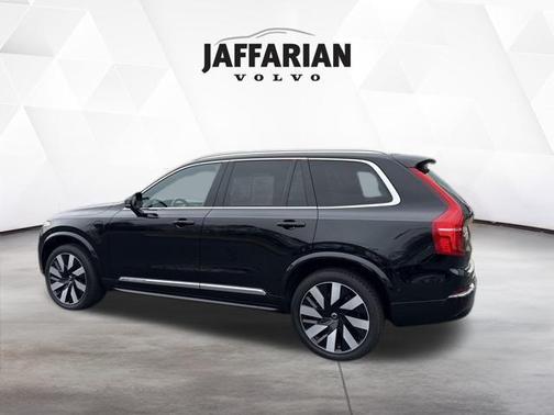 2024 Volvo XC90 Recharge Plug-In Hybrid T8 Ultimate Bright Theme 7-Seater