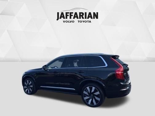 2024 Volvo XC90 Recharge Plug-In Hybrid T8 Ultimate Bright Theme 7-Seater