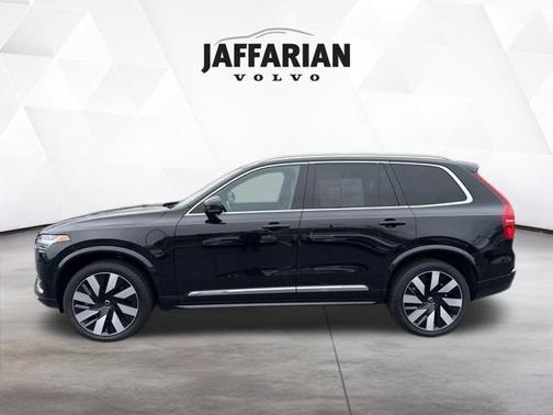 2024 Volvo XC90 Recharge Plug-In Hybrid T8 Ultimate Bright Theme 7-Seater