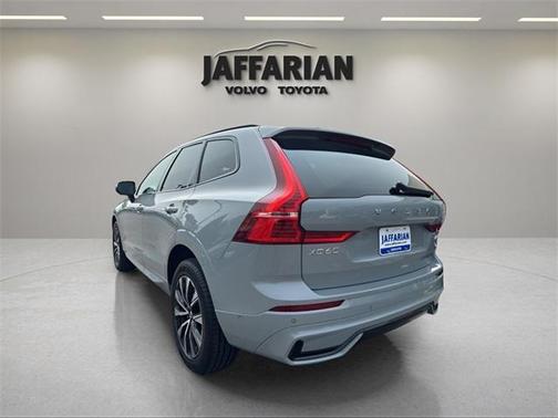 2024 Volvo XC60 B5 Plus Dark Theme