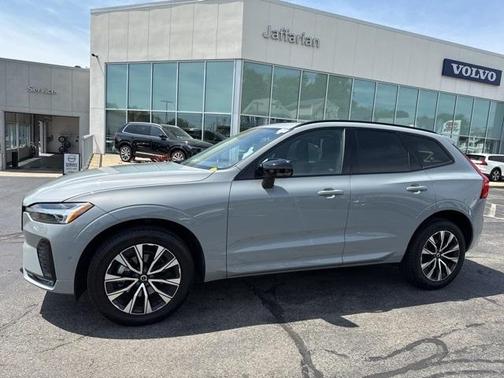 2024 Volvo XC60 B5 Plus Dark Theme