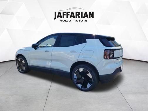 2025 Volvo EX30 Twin Motor Plus