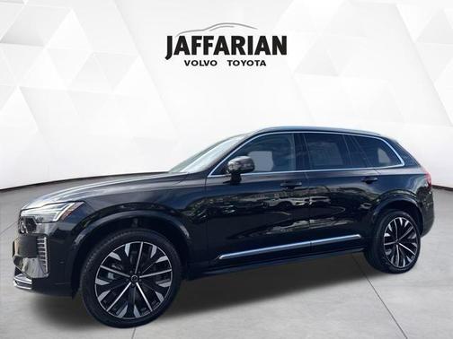 2026 Volvo XC90 B6 Plus 7-Seater