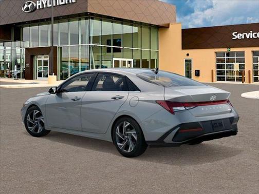Fluid Metal 2025 Hyundai ELANTRA Limited