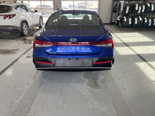 2025 Hyundai ELANTRA SEL