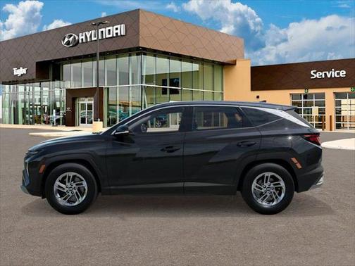 Phantom Black 2026 Hyundai TUCSON SE