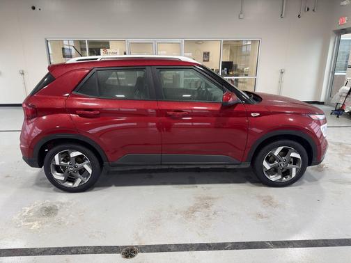 2024 Hyundai VENUE Limited