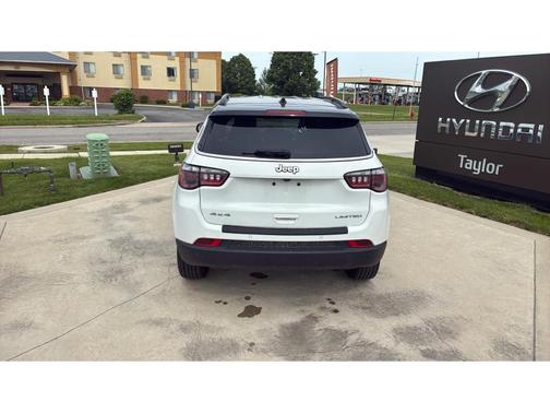 Bright White Clearcoat 2025 Jeep Compass Limited