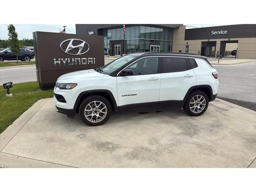 Bright White Clearcoat 2025 Jeep Compass Limited