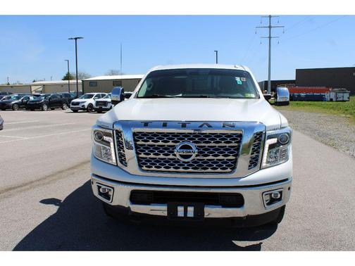 Pearl White 2018 Nissan Titan XD SL
