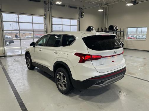 2022 Hyundai SANTA FE SE