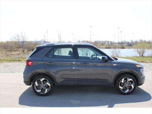 2024 Hyundai VENUE Limited