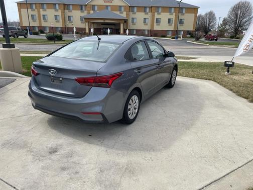 2019 Hyundai Accent SE