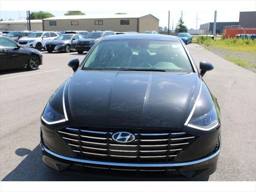 2022 Hyundai SONATA SE