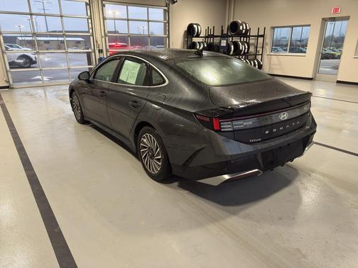 2024 Hyundai SONATA Hybrid Limited