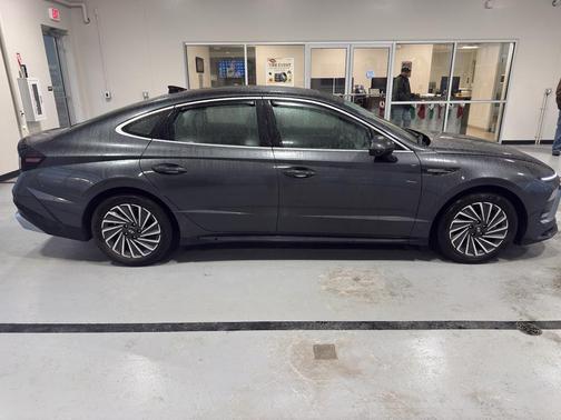 2024 Hyundai SONATA Hybrid Limited