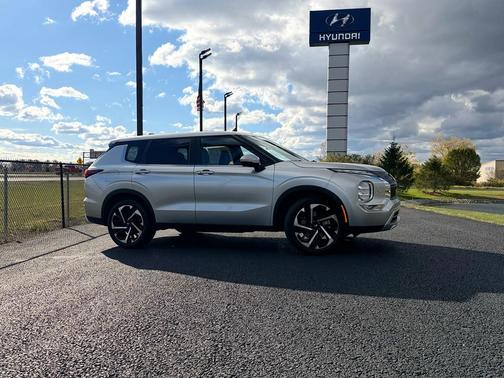 2024 Mitsubishi Outlander SE Black Edition S-AWC