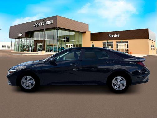 Abyss Black 2026 Hyundai ELANTRA SE