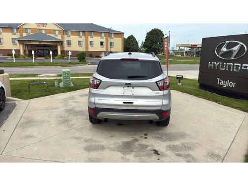INGOT SILVER METALLIC 2018 Ford Escape SE