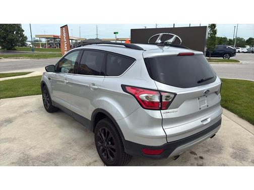 INGOT SILVER METALLIC 2018 Ford Escape SE