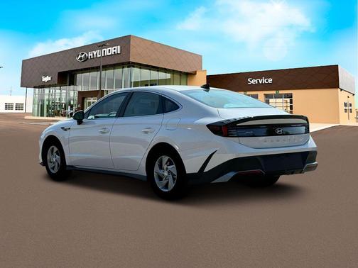 2025 Hyundai SONATA SE