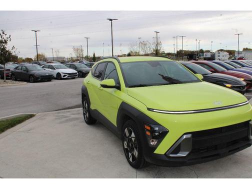 2025 Hyundai KONA SEL