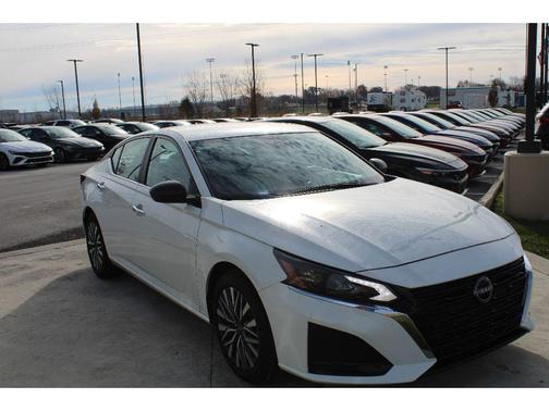 2025 Nissan Altima SV FWD