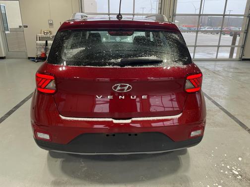 2024 Hyundai VENUE Limited