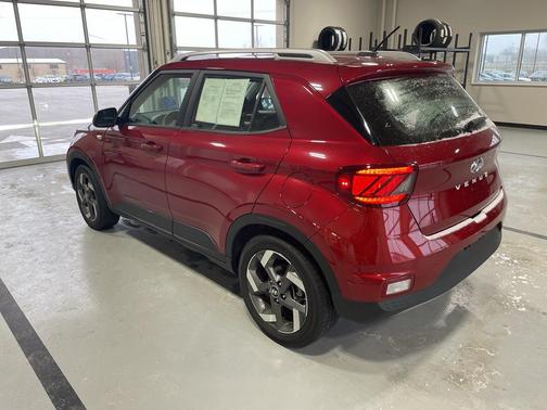 2024 Hyundai VENUE Limited