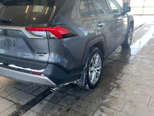 2022 Toyota RAV4 Limited