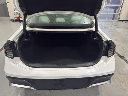 2024 Hyundai SONATA Hybrid SE