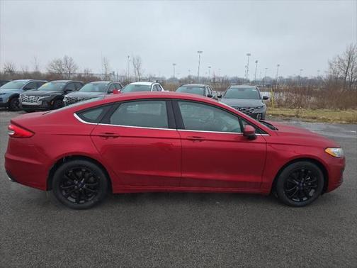 2020 Ford Fusion SE