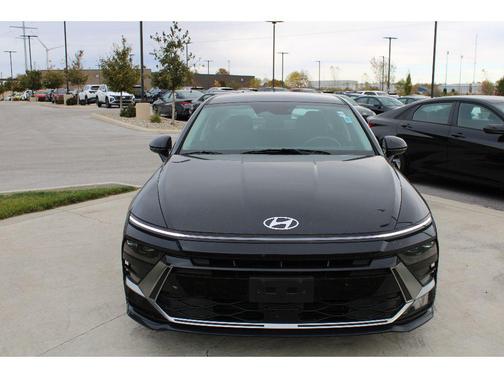 2024 Hyundai SONATA Hybrid SE