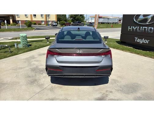 Fluid Metal 2025 Hyundai ELANTRA HEV SEL Sport