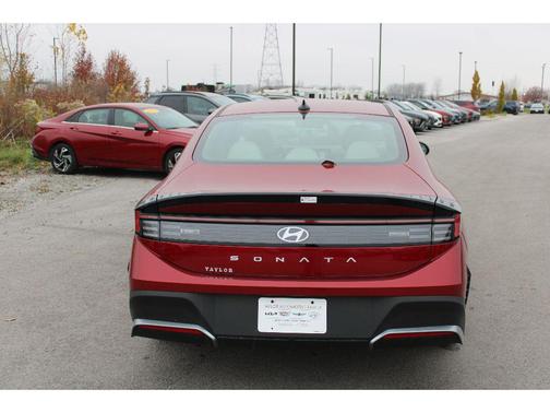 2025 Hyundai SONATA SE