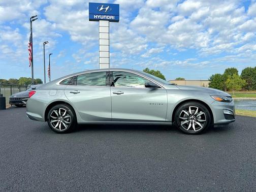 2024 Chevrolet Malibu FWD RS