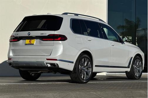 2025 BMW X7 xDrive40i