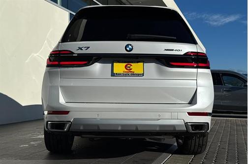 2025 BMW X7 xDrive40i