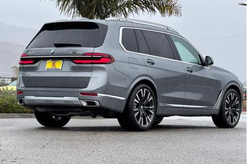 2025 BMW X7 xDrive40i