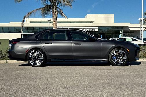 2026 BMW 760 xDrive