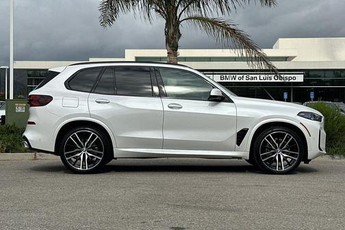 Mineral White Metallic 2026 BMW X5 xDrive40i