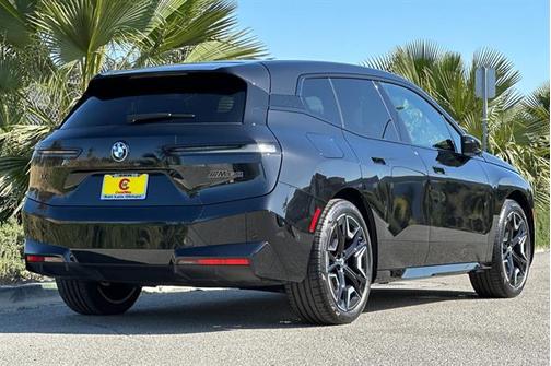 2025 BMW iX M60