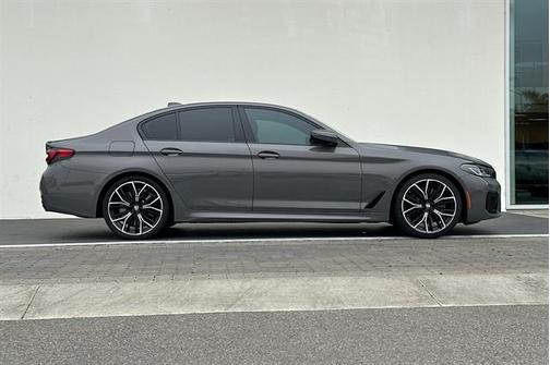 2022 BMW 540 i